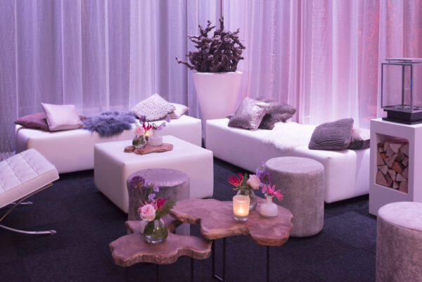 Loungebank Smooth White
